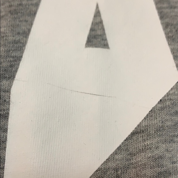 Nike Graphic Tee - Picture 3 of 4